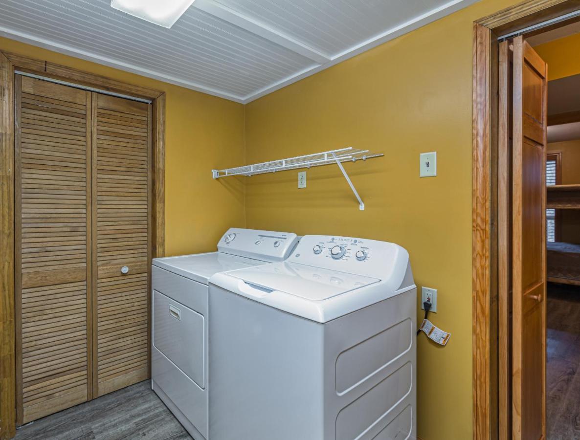 North Ridge Place Brand New Log Cabin With Hot Tub Great Location Севьервилл Экстерьер фото