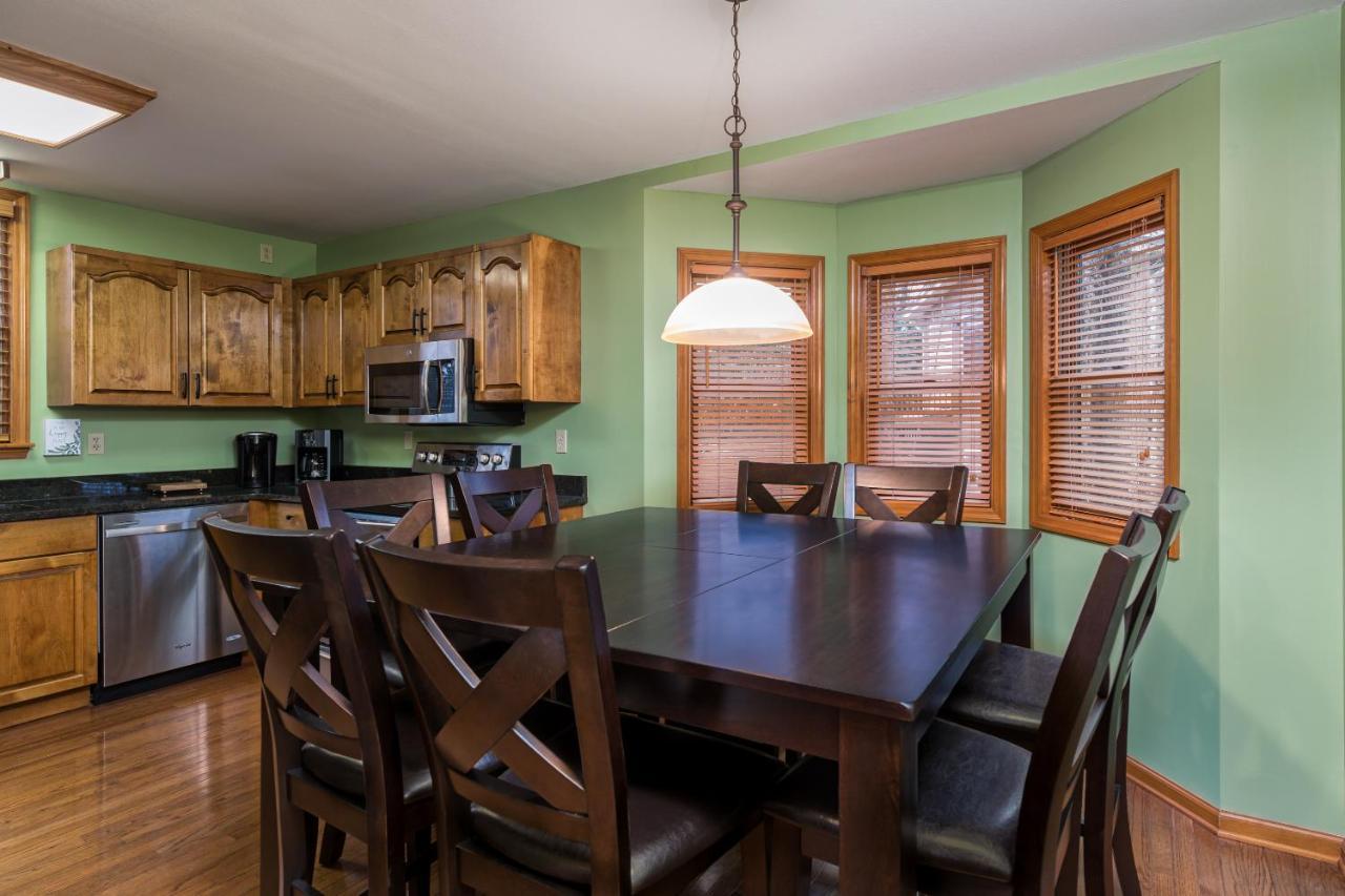 North Ridge Place Brand New Log Cabin With Hot Tub Great Location Севьервилл Экстерьер фото