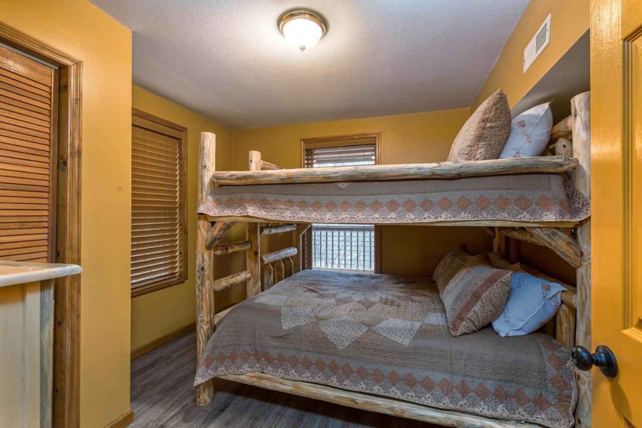 North Ridge Place Brand New Log Cabin With Hot Tub Great Location Севьервилл Экстерьер фото